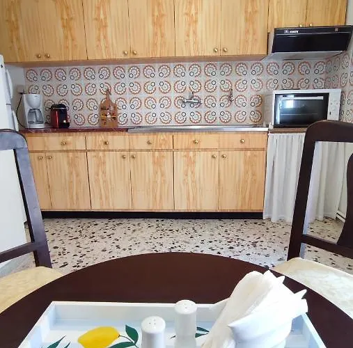بيت للعطل Carpenter's House *